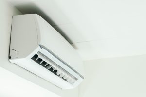 Antes de conectar el aire acondicionado hay que comprobar su buen funcionamiento.