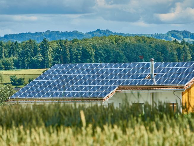 Las placas solares cuentan con una larga vida útil que se estima en unos 25-30 años.