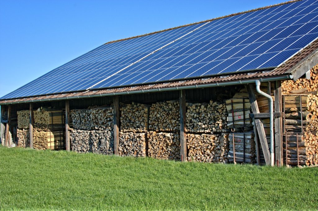 Los vertidos de excedentes energéticos a la red general aportan al propietario descuentos de su comercializadora.